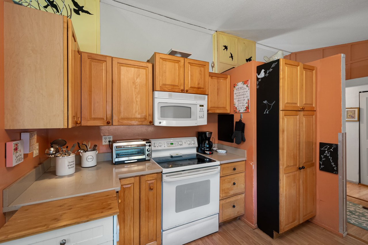 2536 MARTHA  LANE
