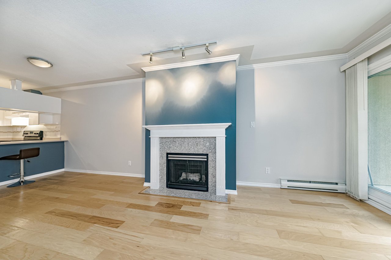 210-3638 W Broadway