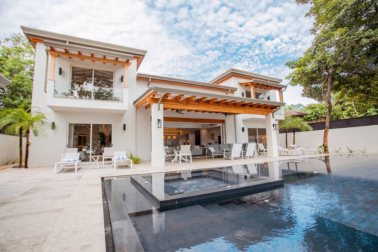 Casa Perla | Oceanfront Property For Sale in Playa Langosta