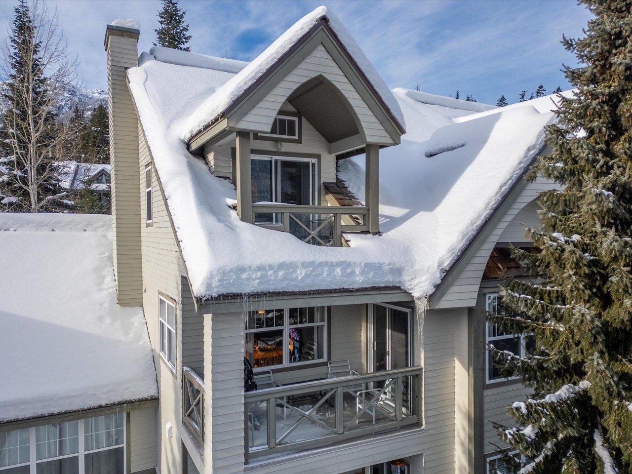 310-3300 Ptarmigan Pl