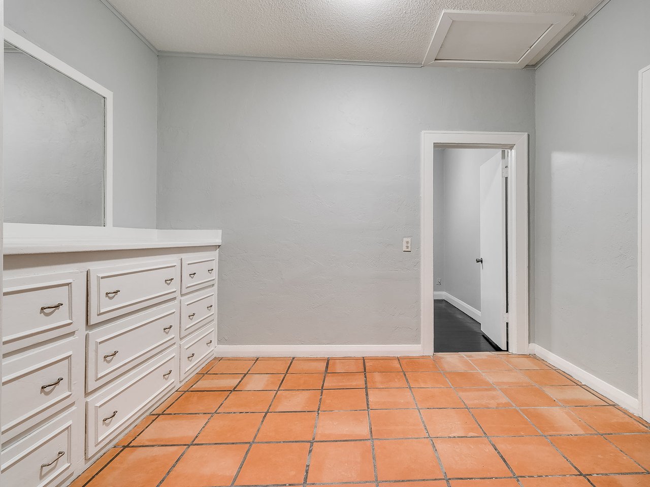 1313 N Beard Ave