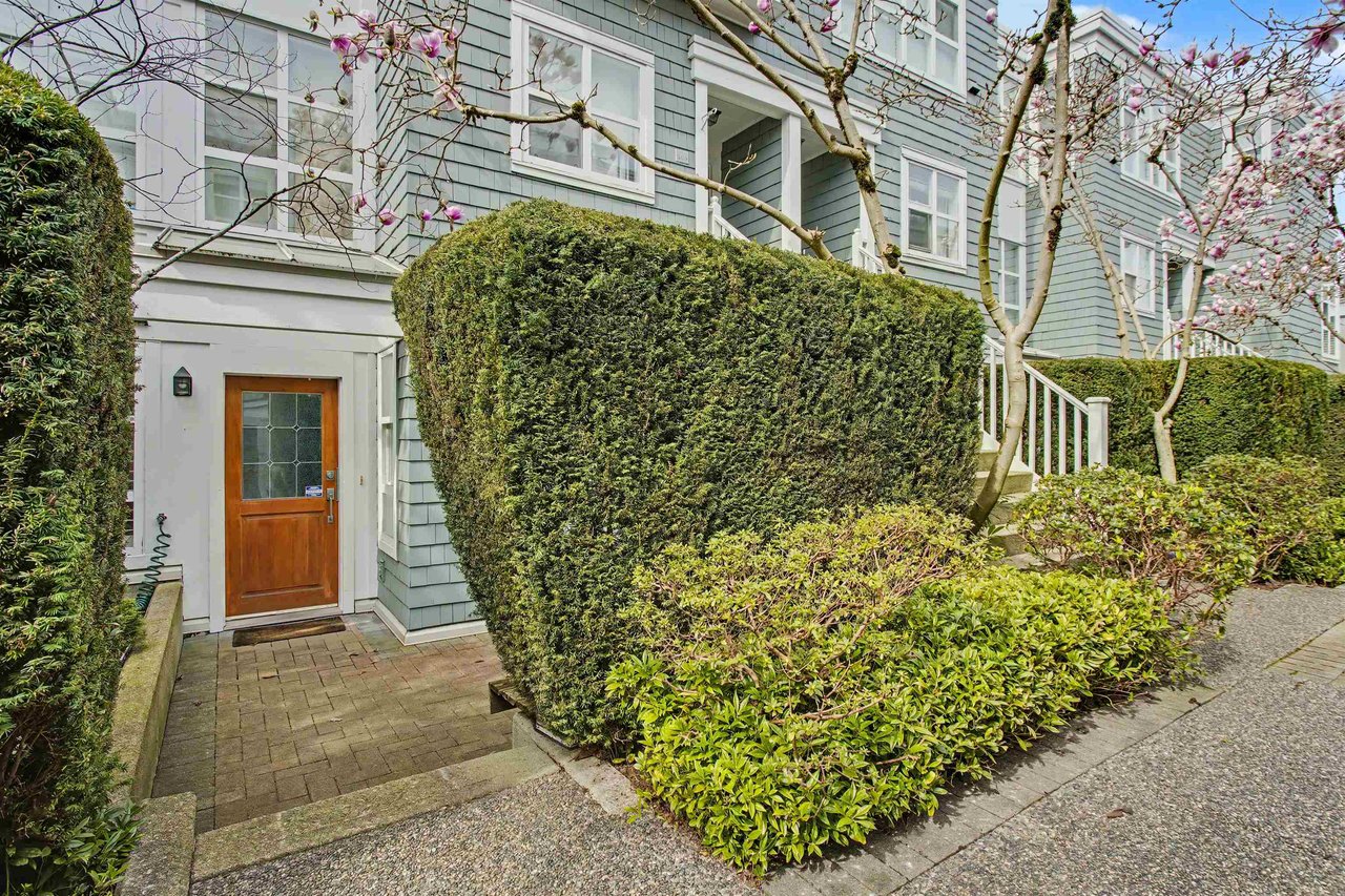 103-669 W 7th Ave
