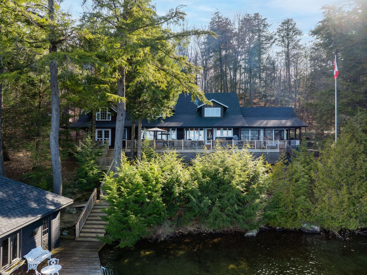 Foots Bay Cottage Lake Joseph