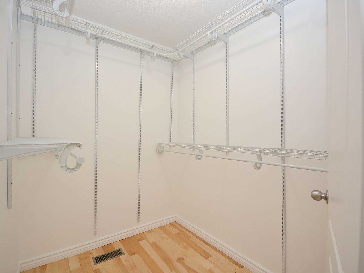 2772 Galleon Cres 