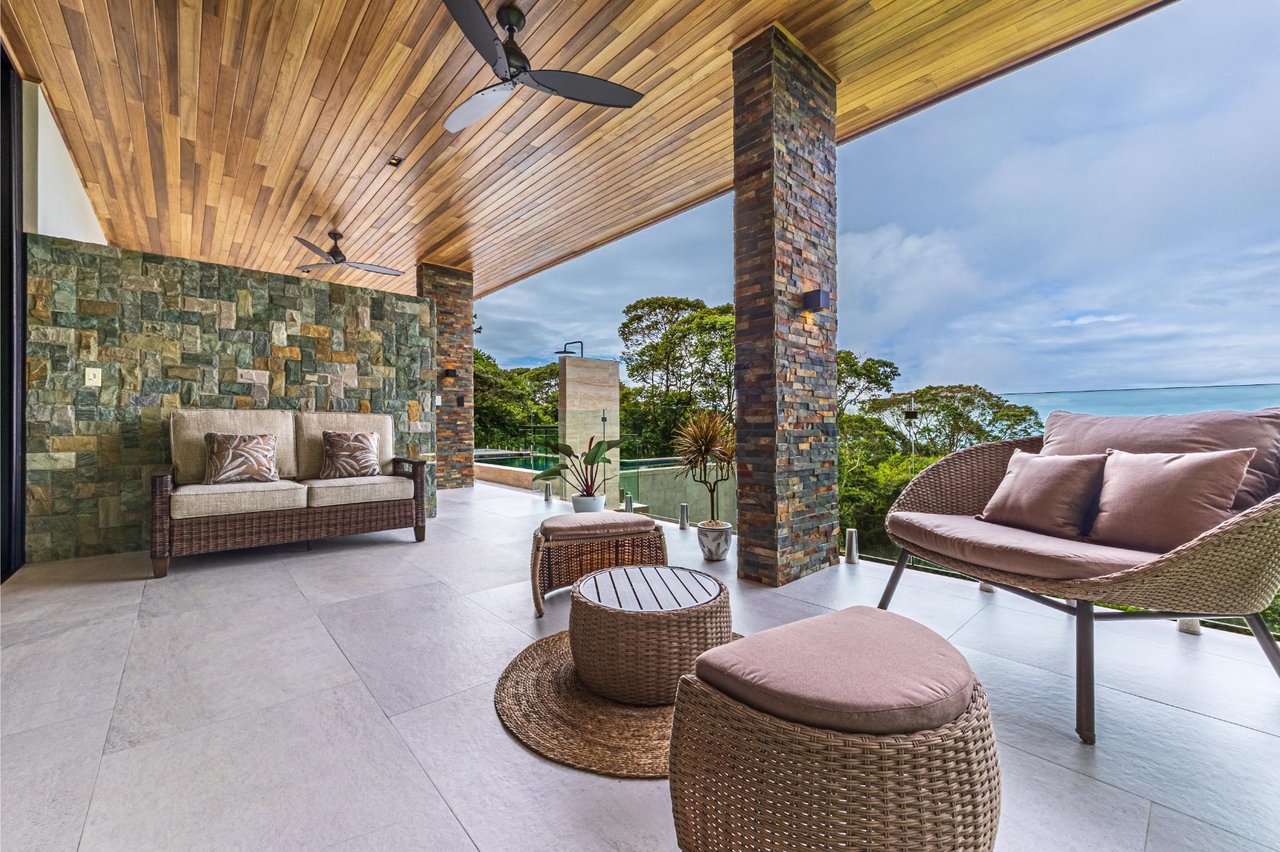 Private Waterfall Luxury Estate, Dominical, Puntarenas