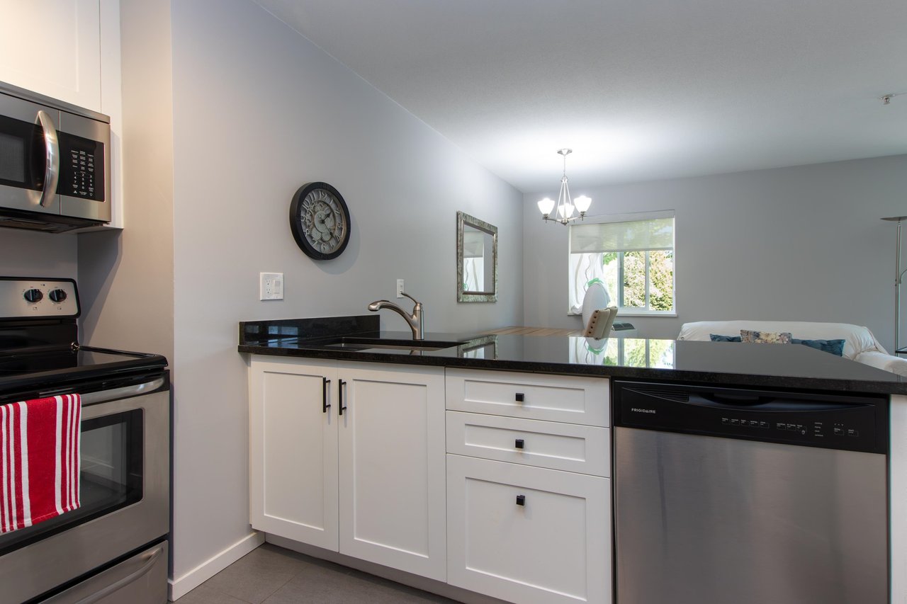 C211-40140 Willow Cres