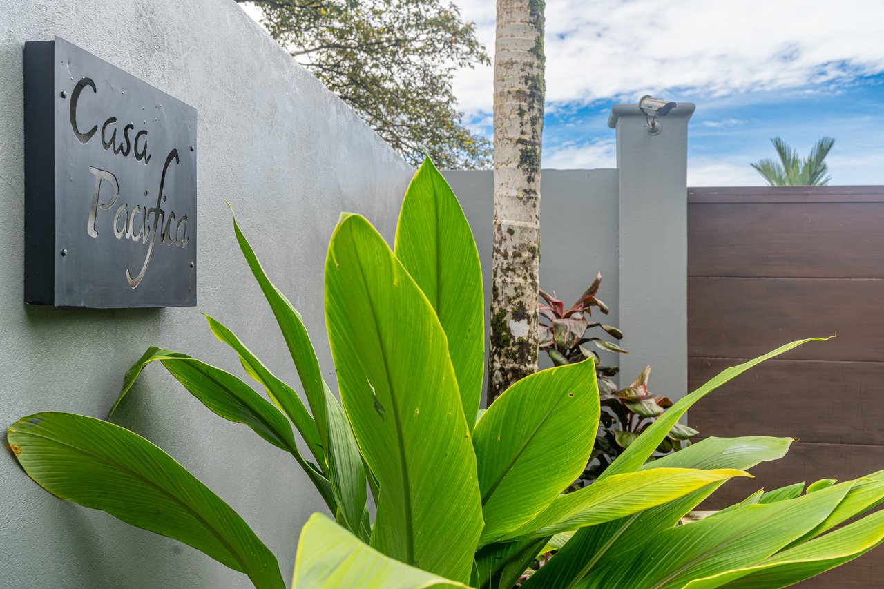 Modern Oceanview Infinity Pool Estate, Ojochal, Puntarenas