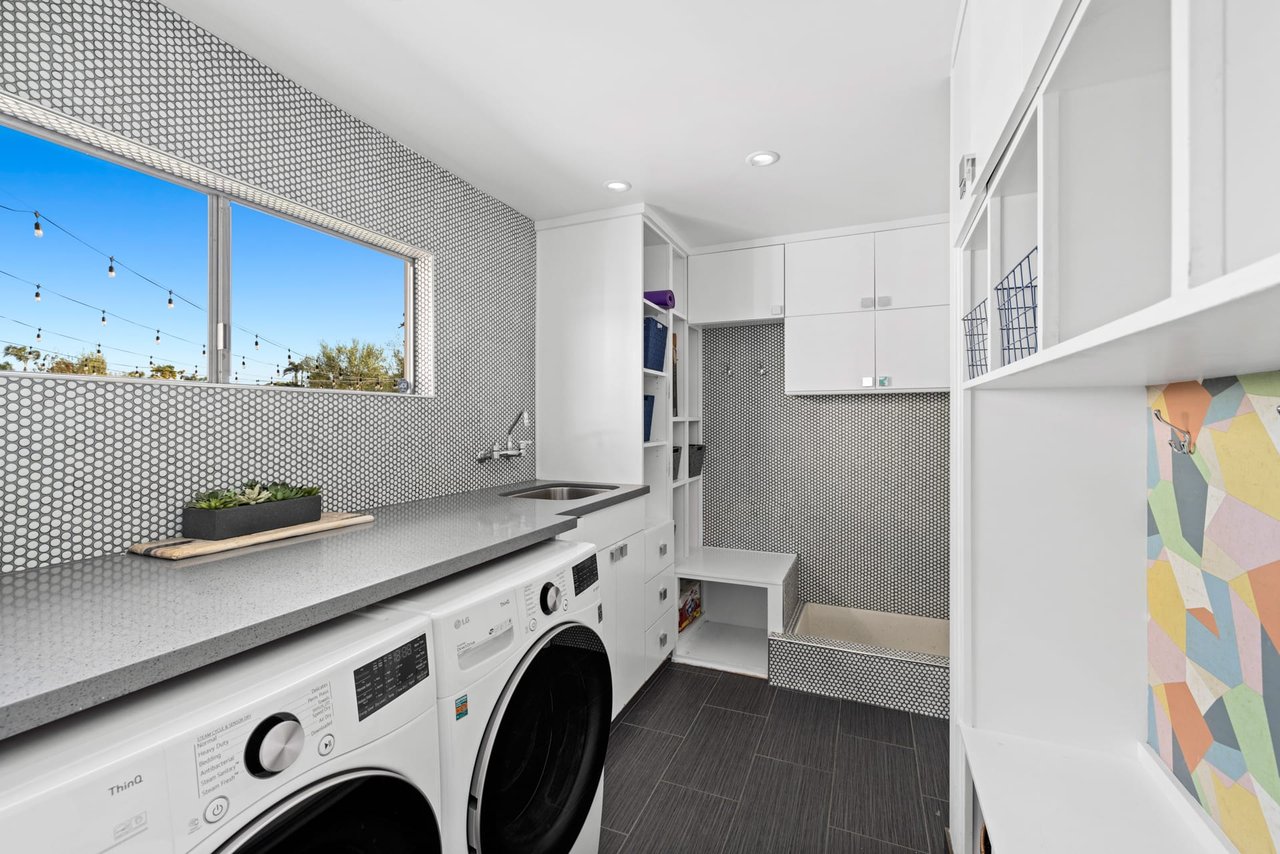 1600 Galaxy Drive