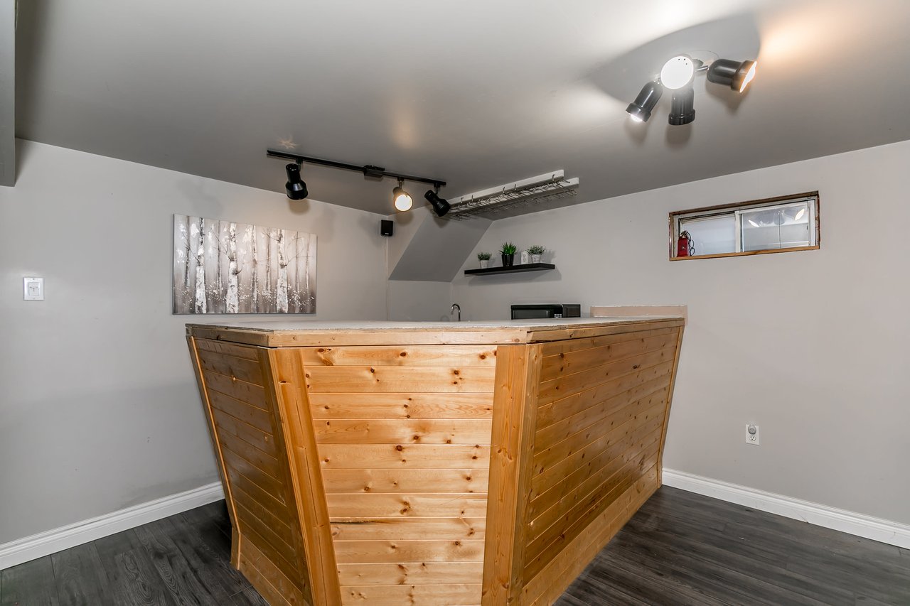 New Listing: 107 Willow Lane