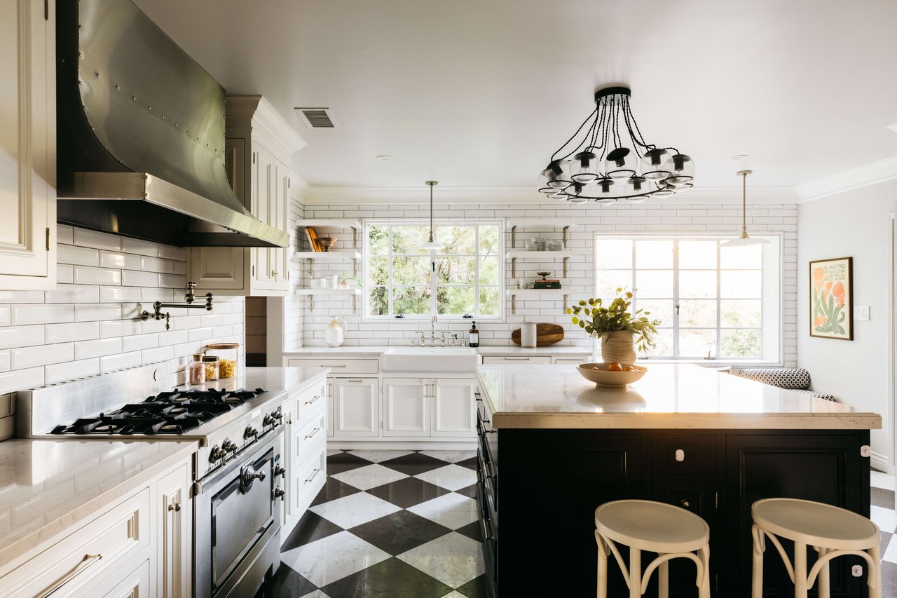 A Sophisticated c. 1938 Traditional in Los Feliz 