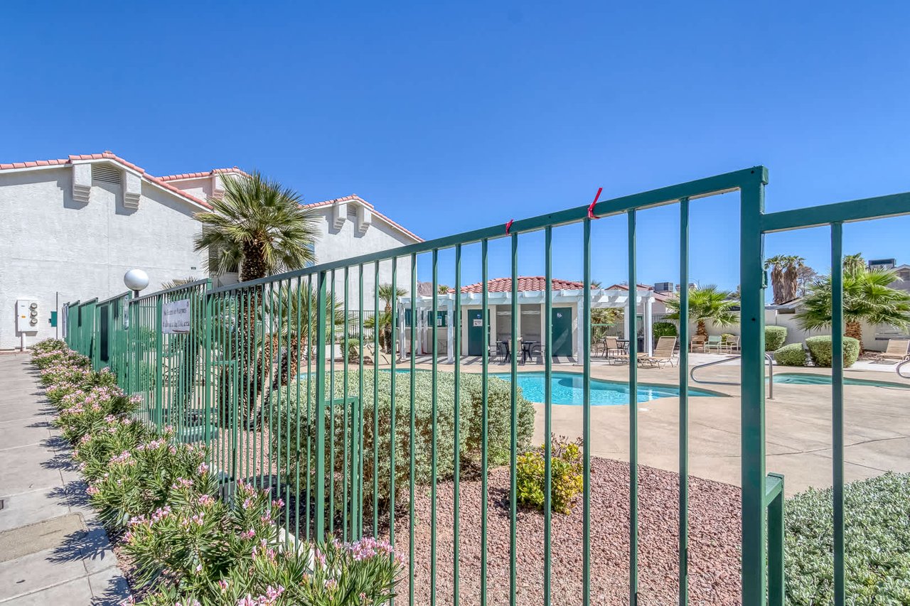 6201 Lake Mead