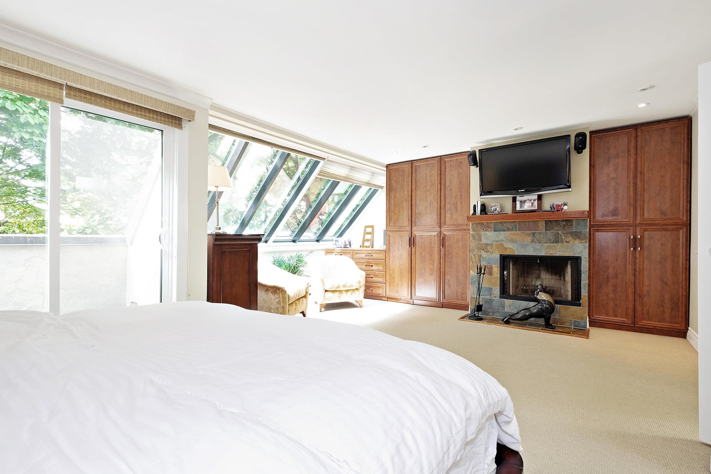 2215 W 14th Ave