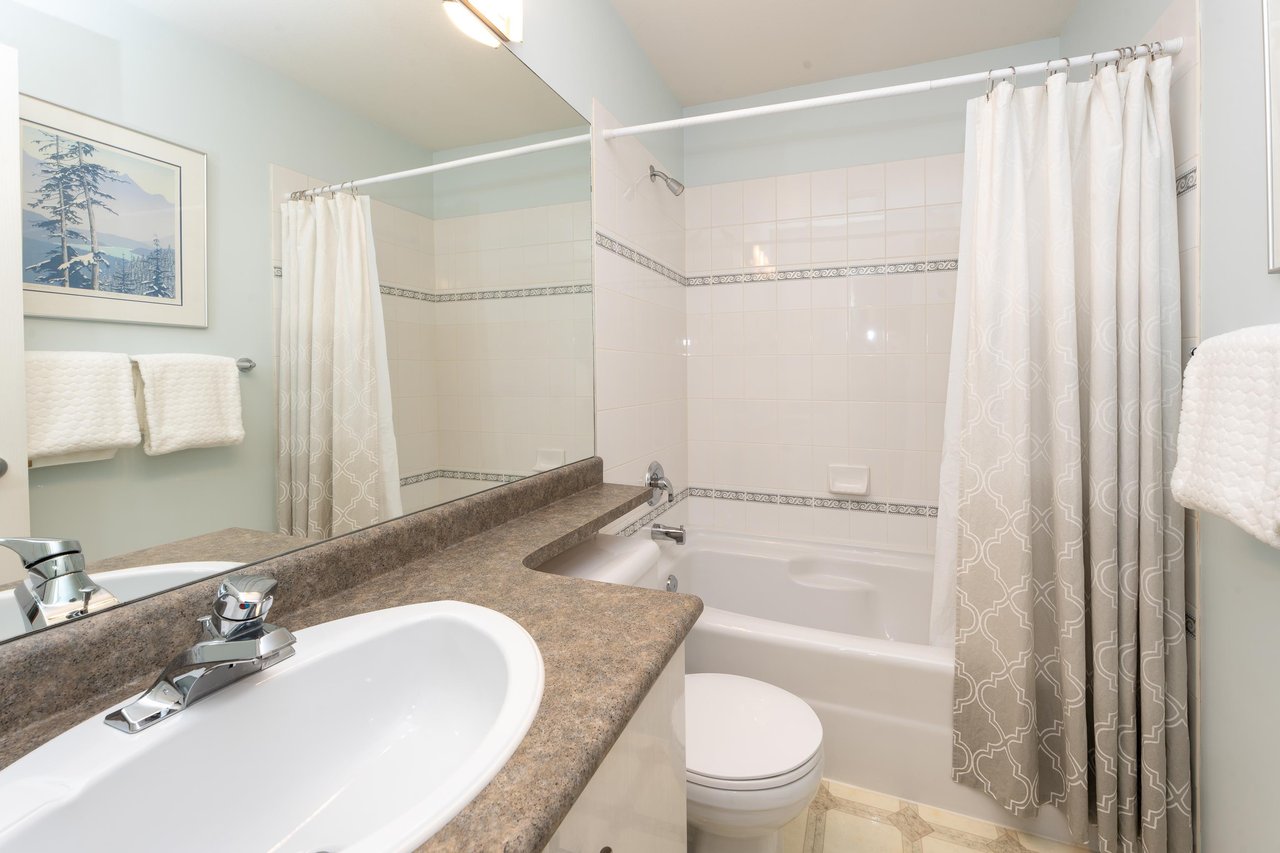 39-8701 16th Ave