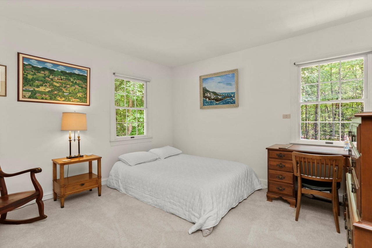 11 Apache Trail