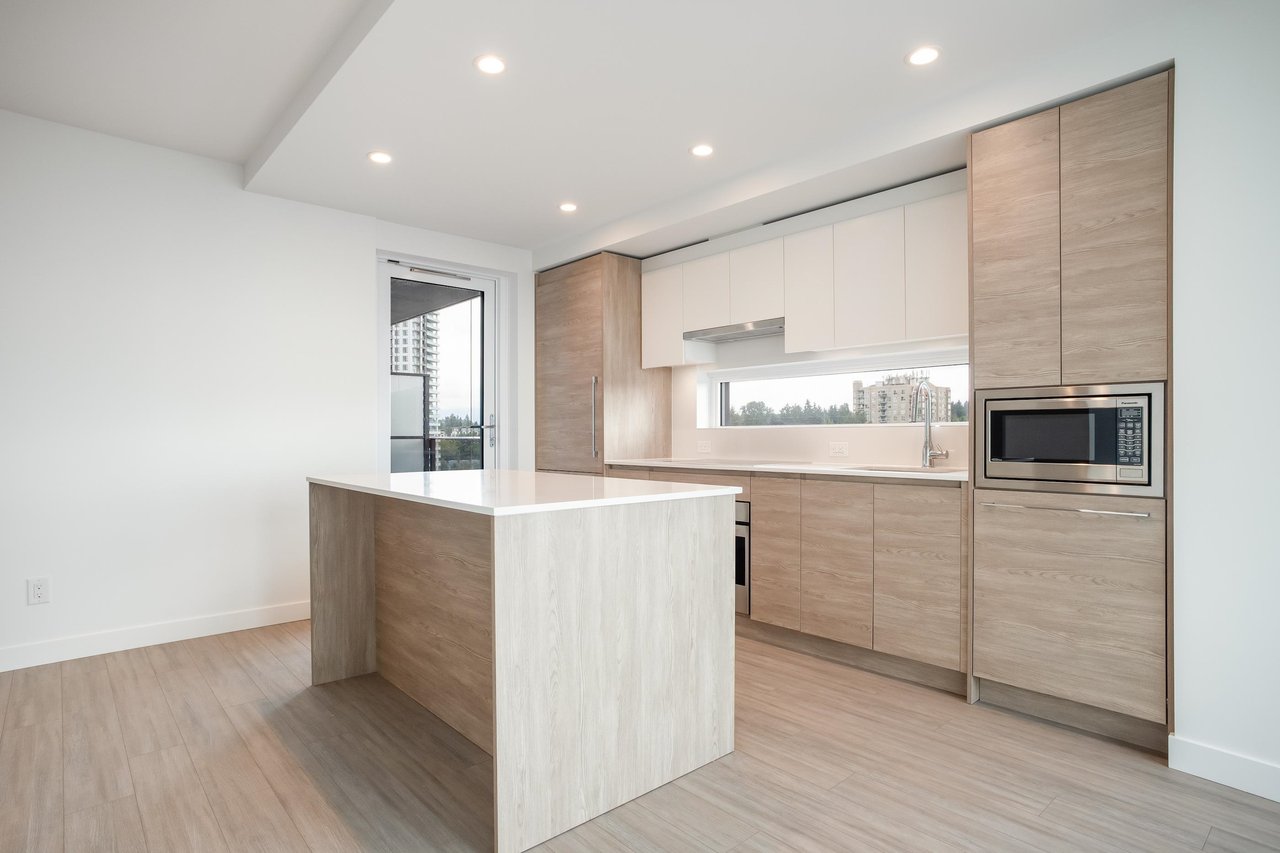 810-13615 Fraser Hwy