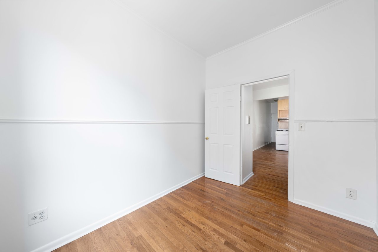 10-12 W 107th St, Unit 4C
