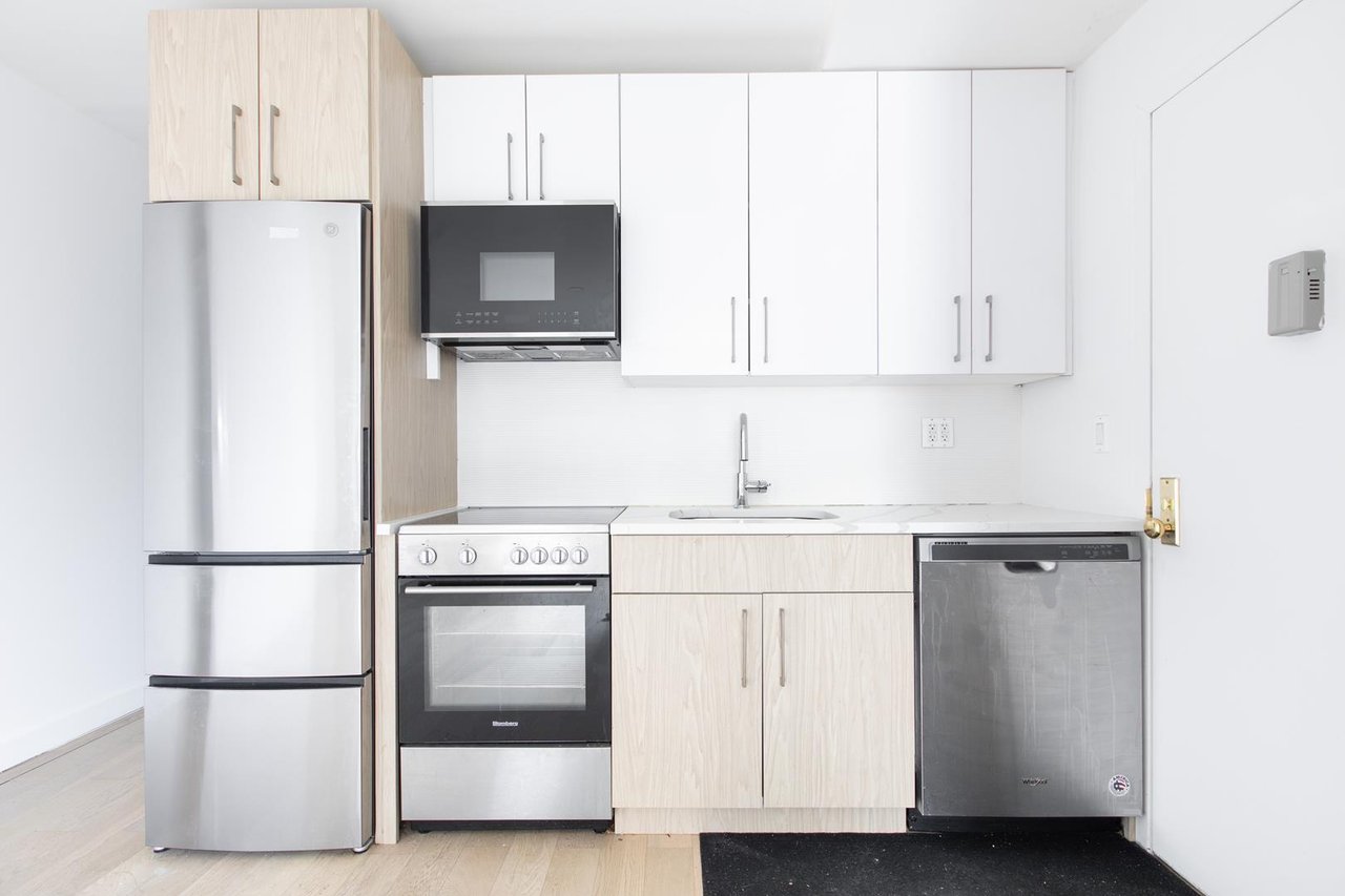 419 Marcus Garvey Boulevard, Apt 6