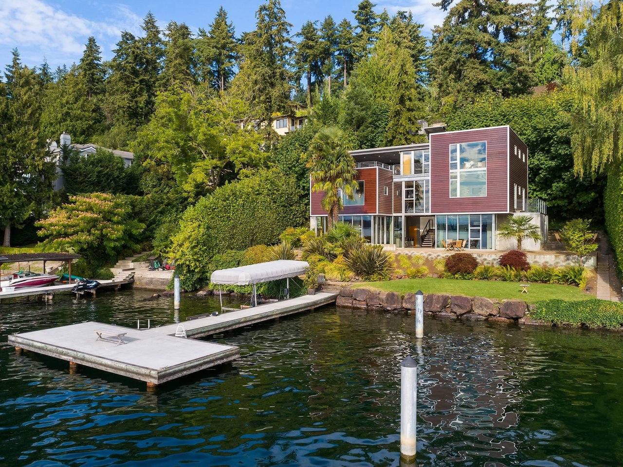 A Prized Residence on Mercer Island