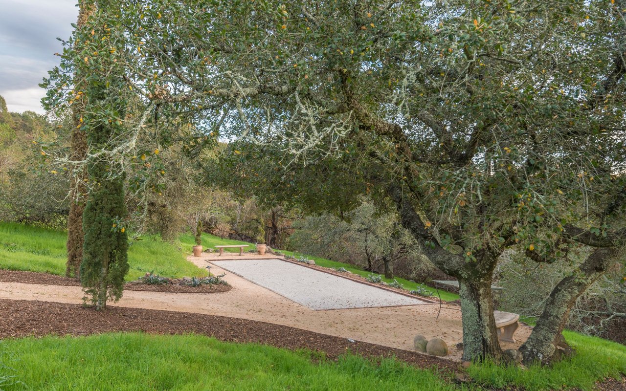 Lovall Valley Road, Sonoma
