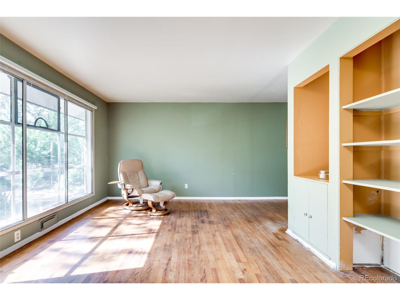 1175 S Elm St