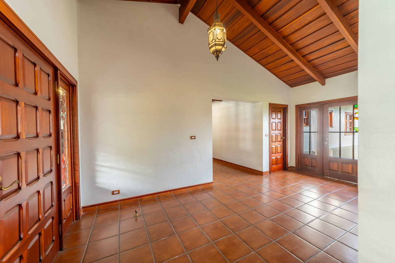 Private Gated Guest House Estate, Escazu, San Jose