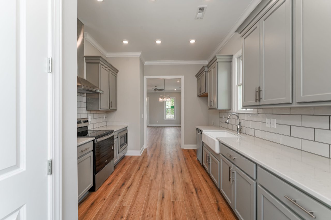 Luxury Living in the Village of Providence! 3 Bedrooms!
