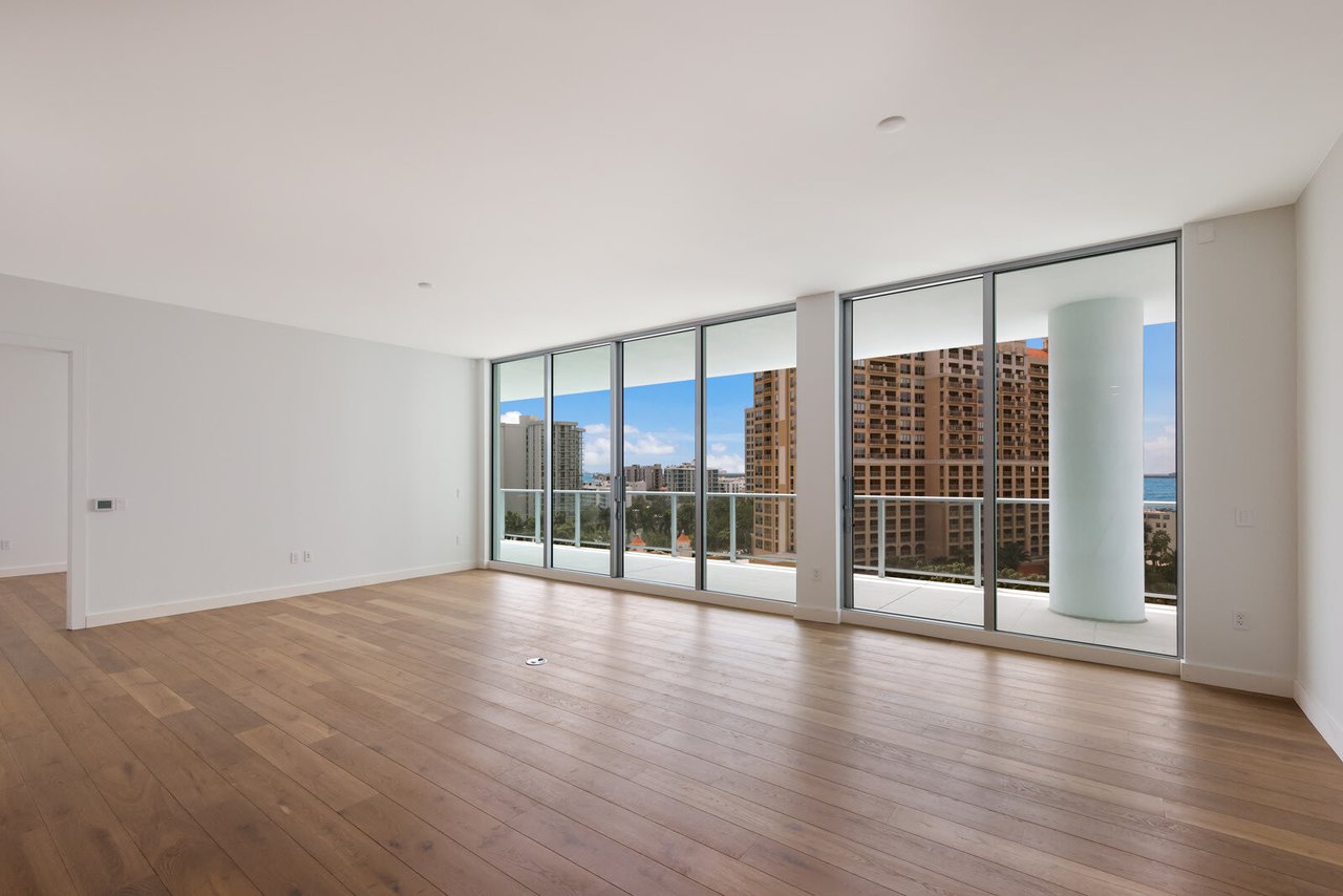 301 Quay Commons, #811