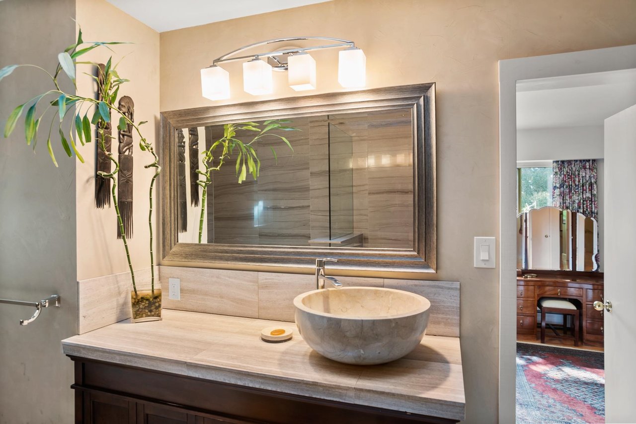 791 Southborough Drive, West Vancouver