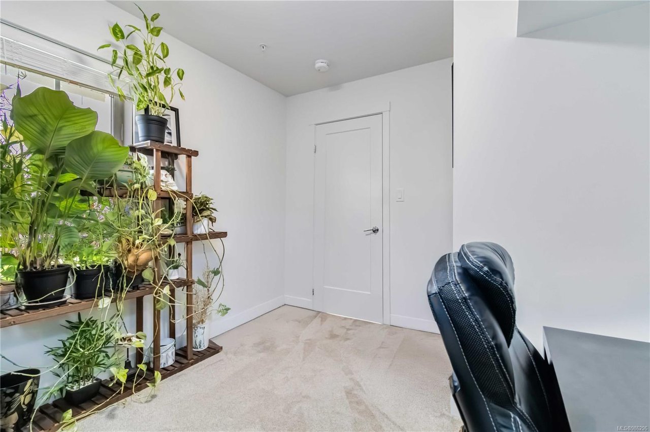 21-370 Latoria Blvd, Colwood