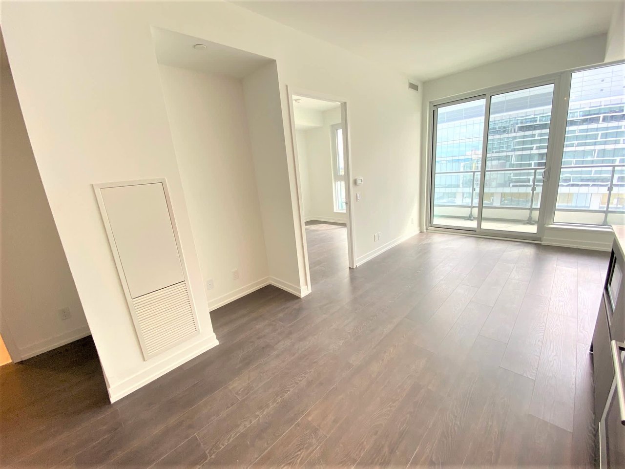 5 Buttermill Ave Unit: 1006