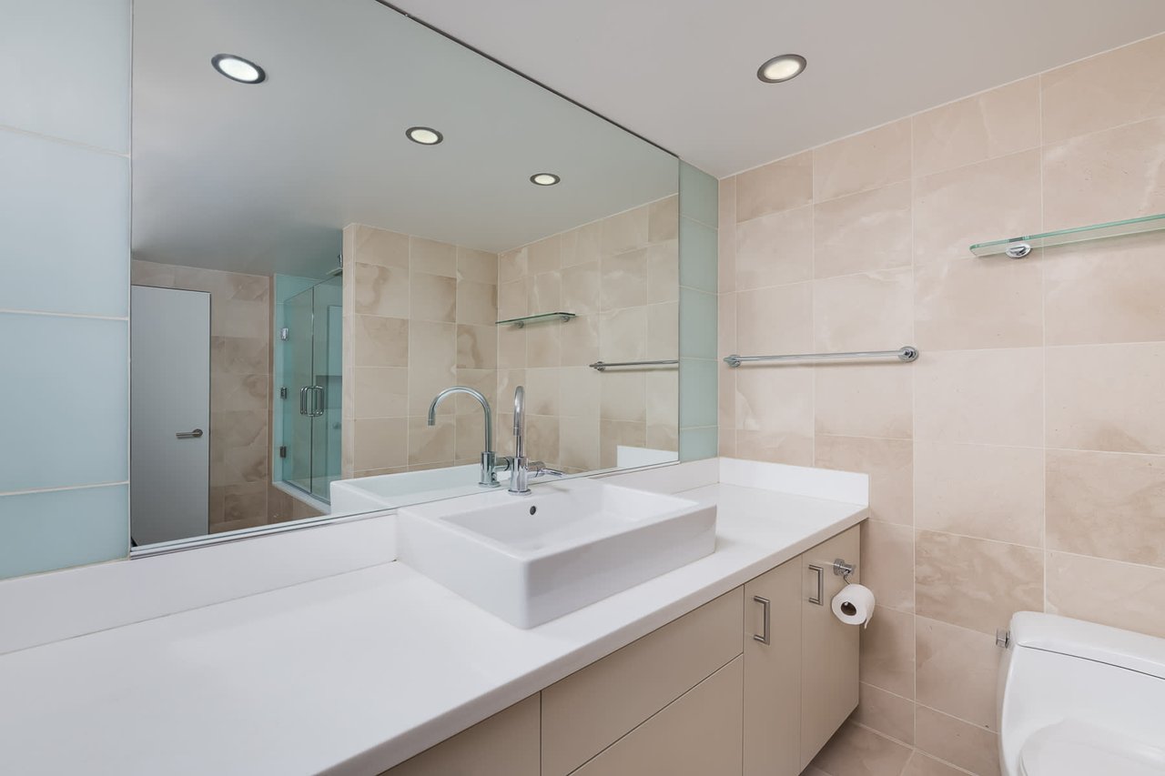 650 Delancey Street #306