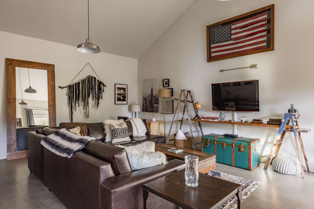 5816 Lemp Ave in NoHo Arts District 