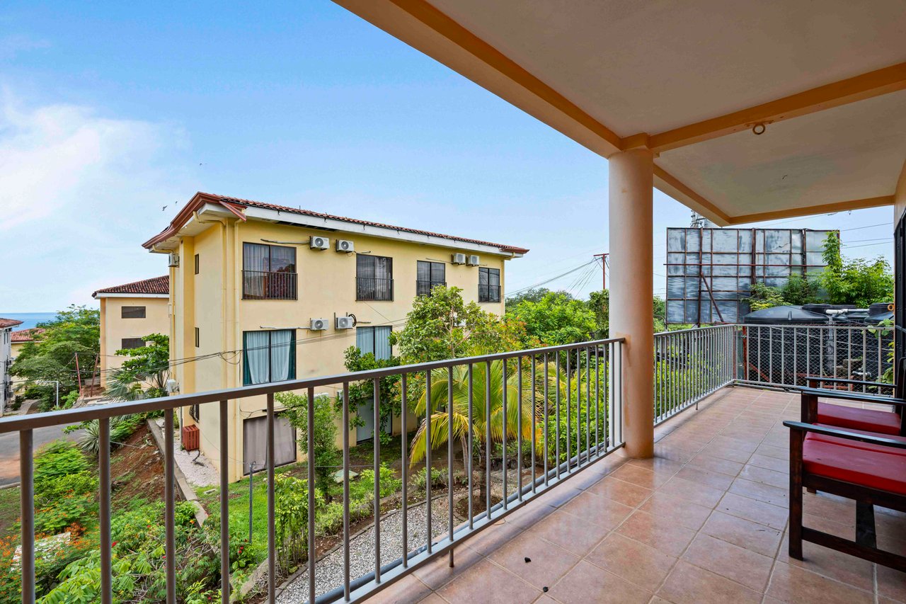 Condo Hermosa C3 | Mountain and Near the Coast Condominium For Sale in Playas del Coco