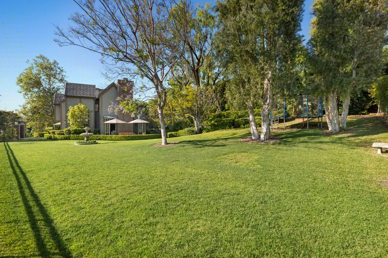 Lemon Heights Manor
