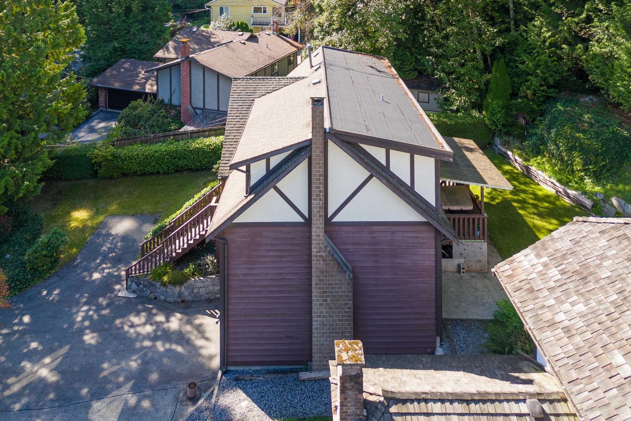 864 Wellington Dr