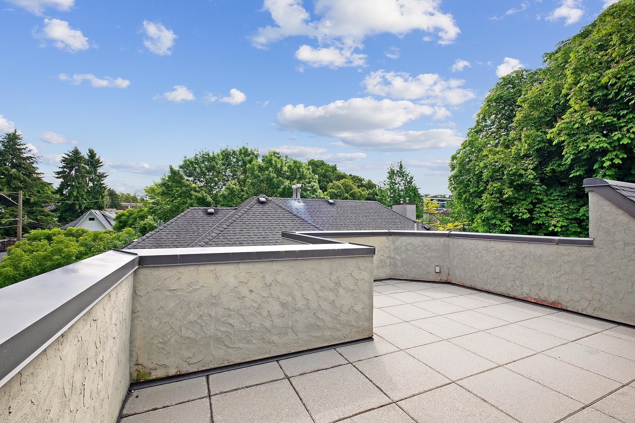 2215 W 14th Ave