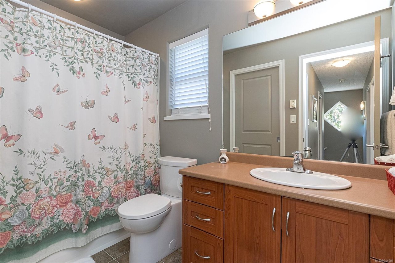 577 Kingsview Ridge