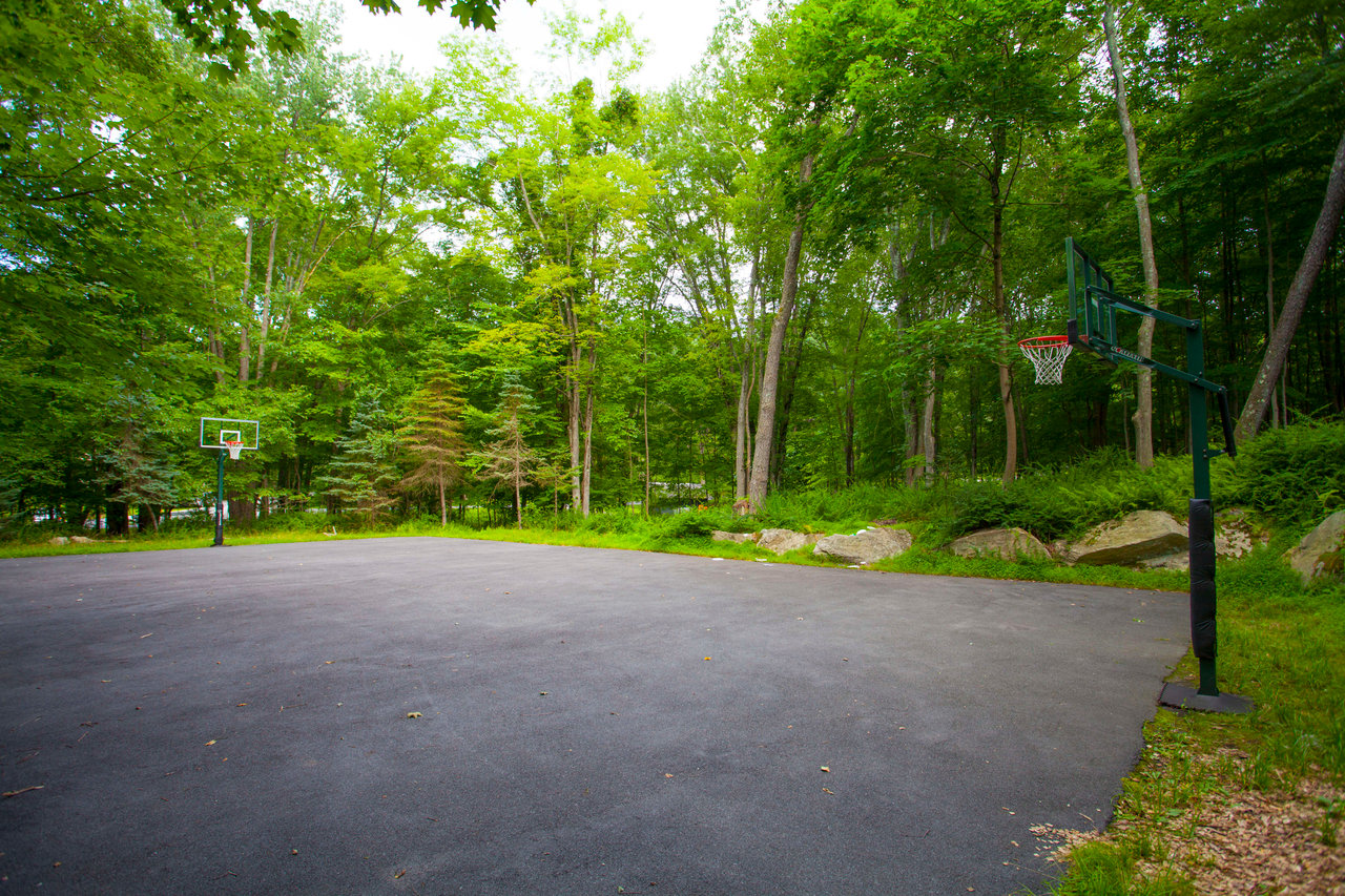 71 Forest Range Road, Katonah