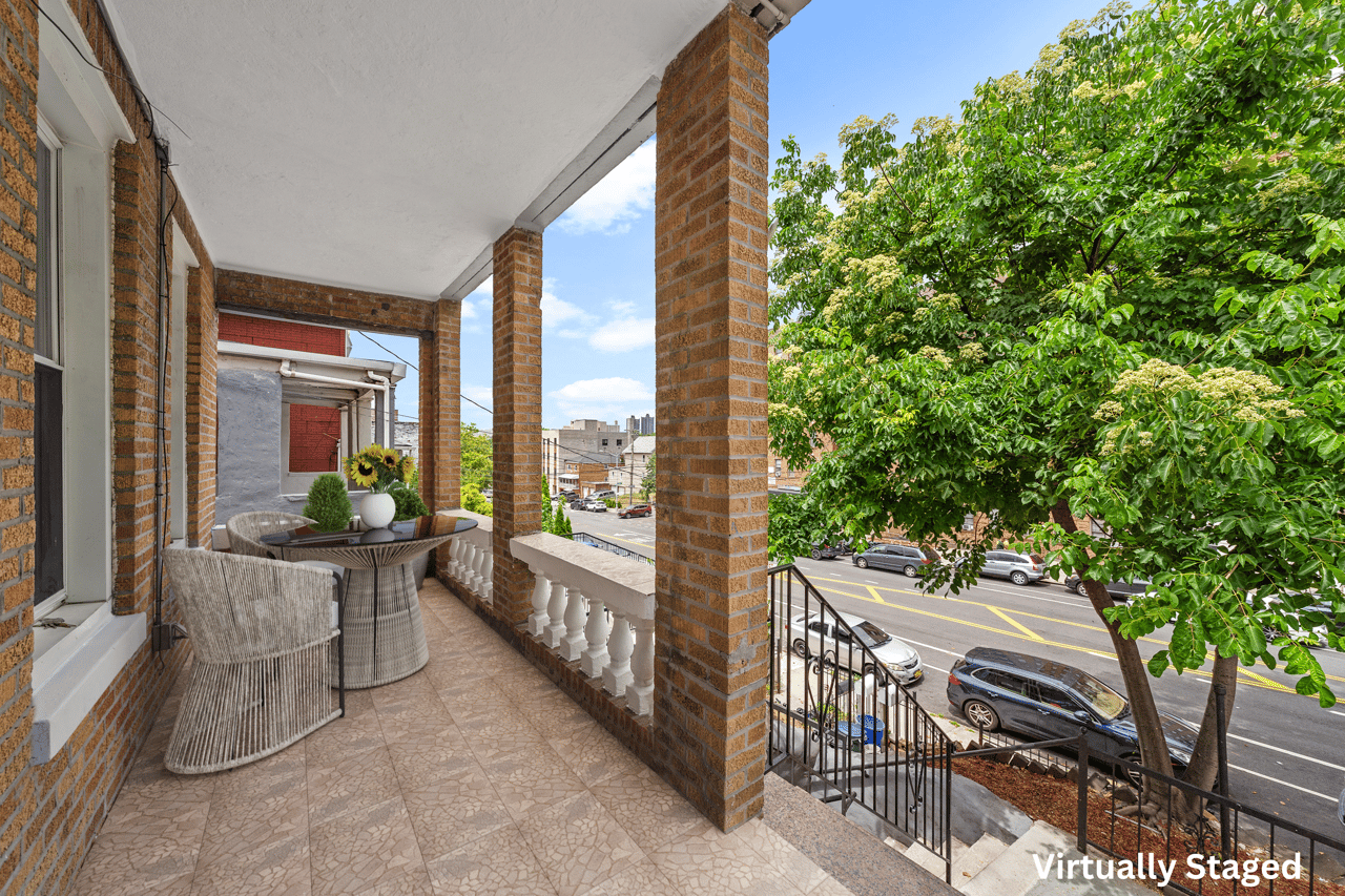 662 Burke Ave