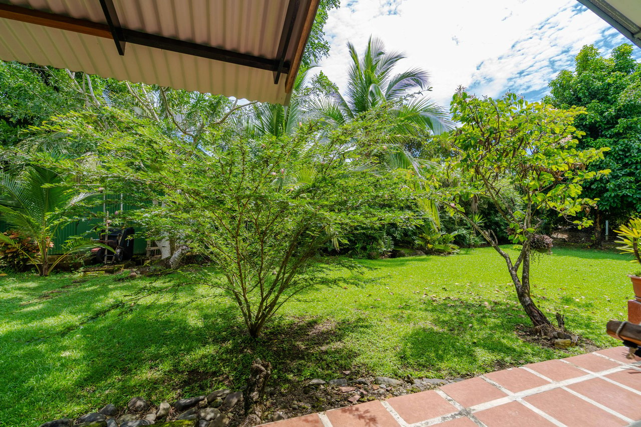 Matapalo gated home, 5 minutes from beach