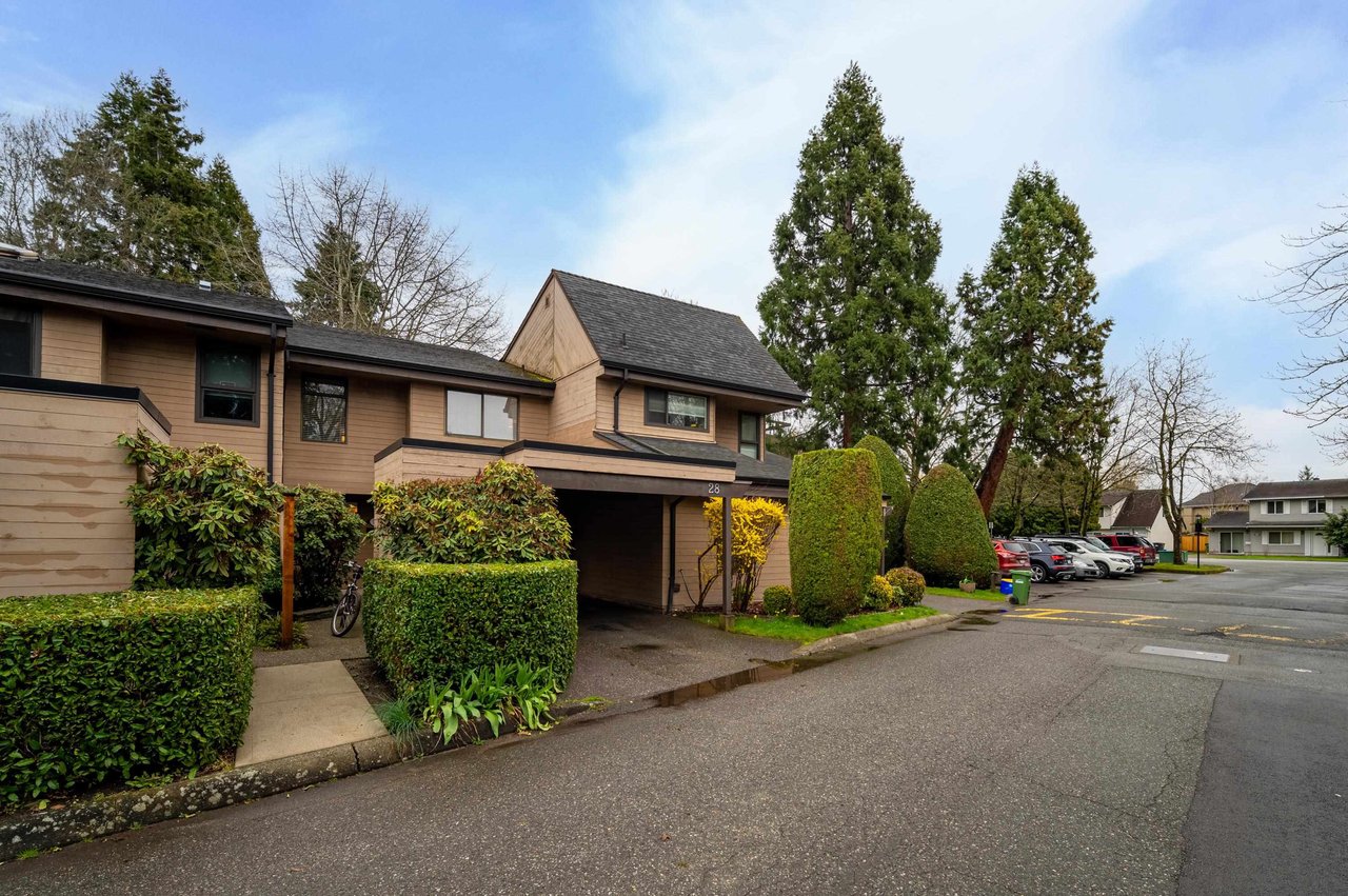 28-3851 Blundell Rd