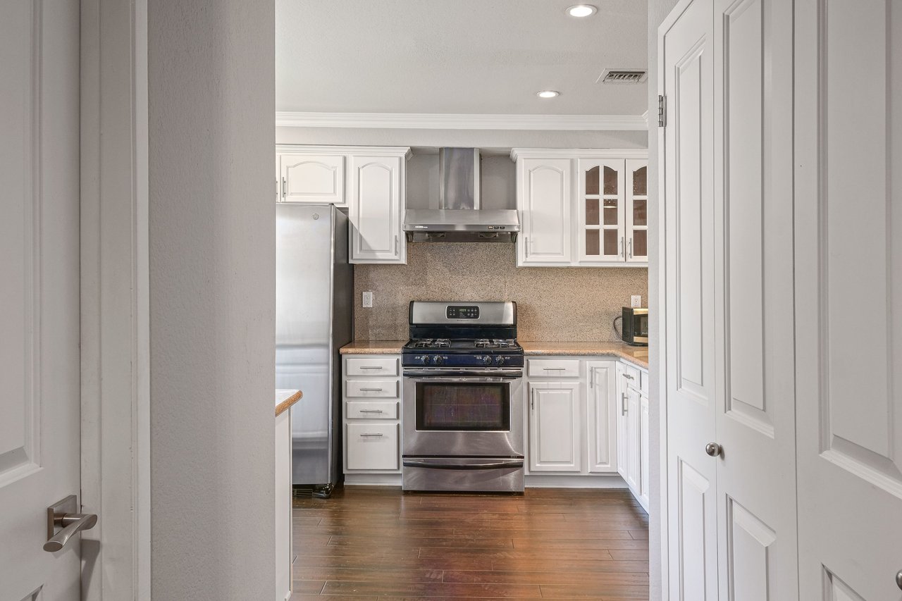 2022 Delaware Avenue Unit: 4