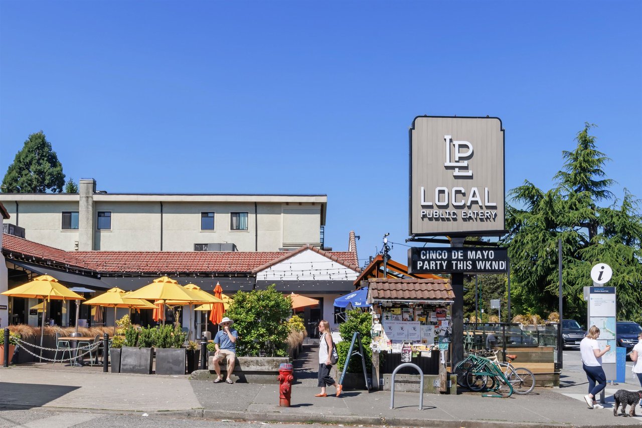 301-2255 York Ave