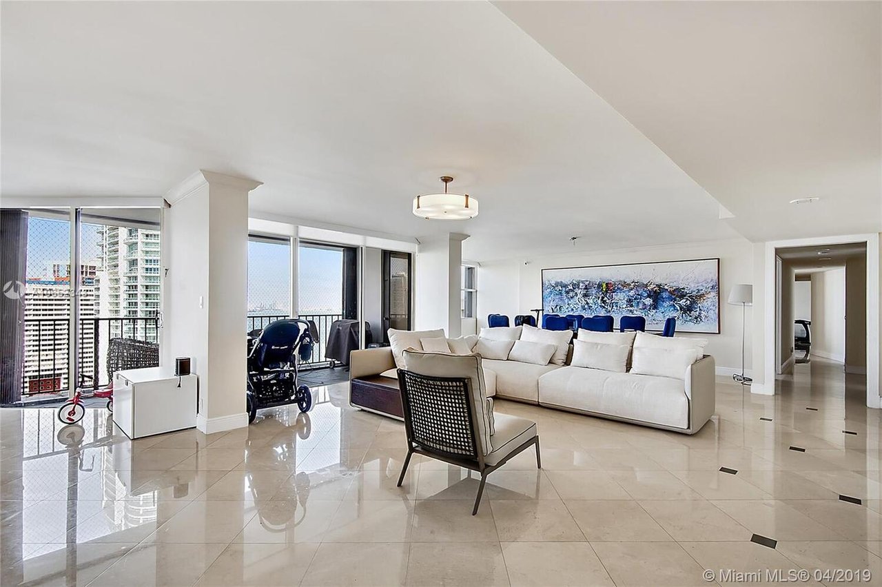 1901 Brickell Ave, #B2409