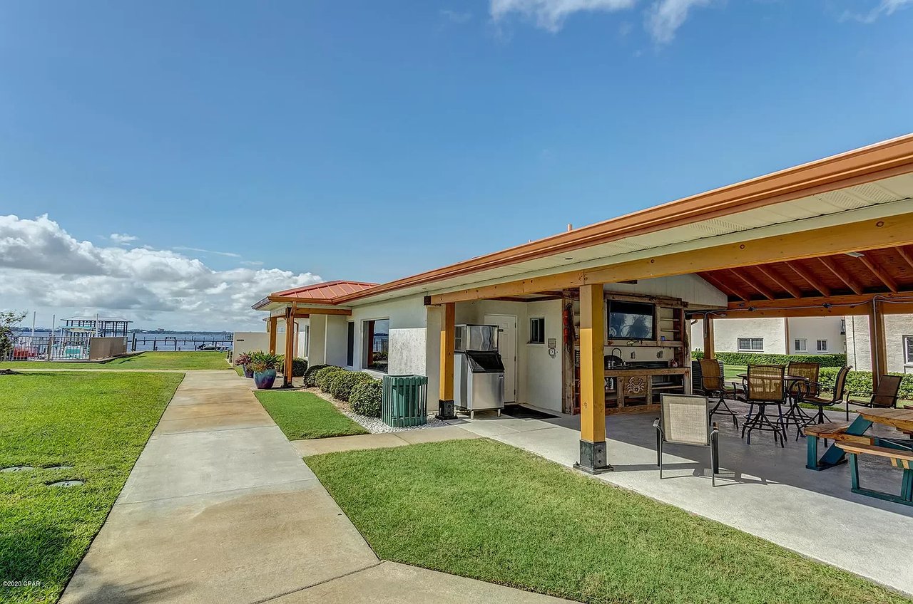 2100 W Beach Drive Unit E203