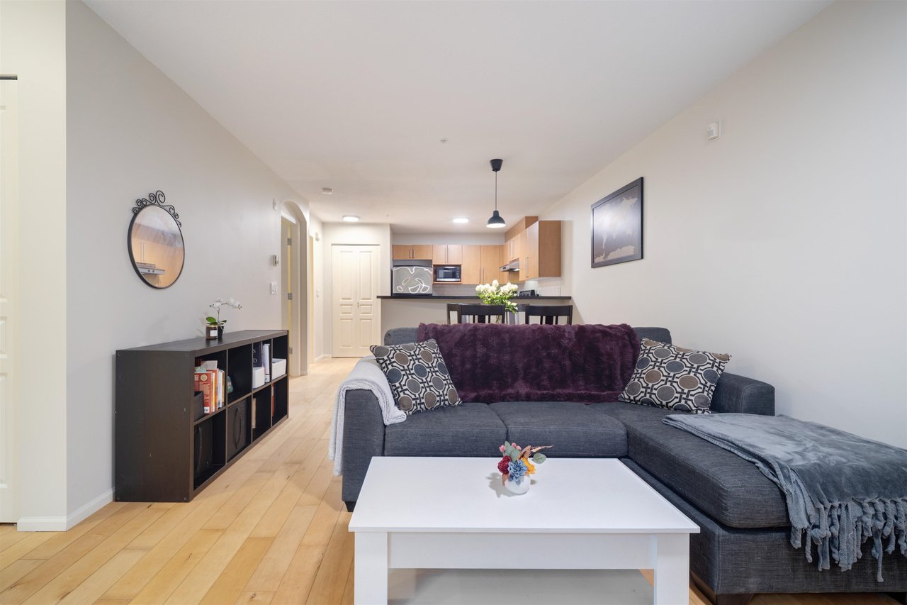 1131 Ross Rd