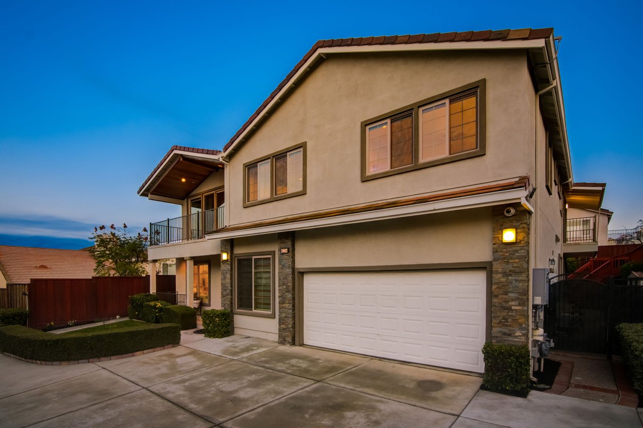 3902 Mars Court