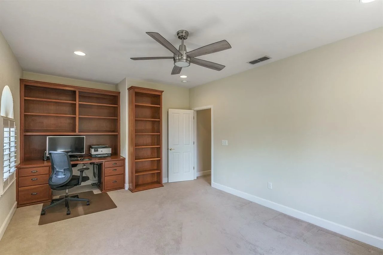 2652 Aberdeen Lane