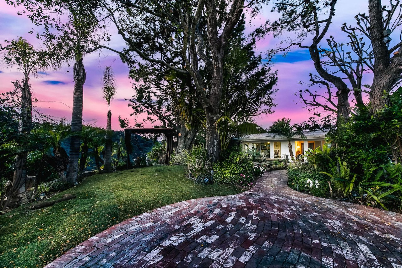 In Escrow - Probate Sale - Hollywood Hills