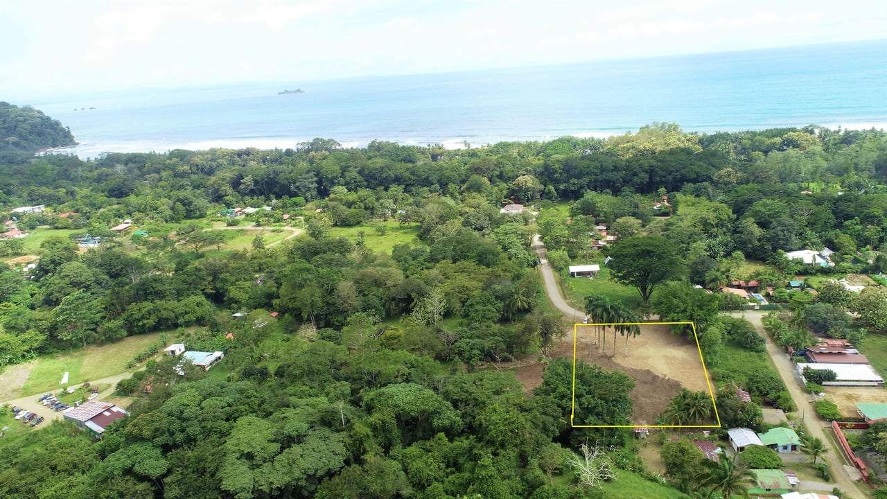 5000 Square Meter Lot, Residencial or Commercial, 400 Meters From the Beach.